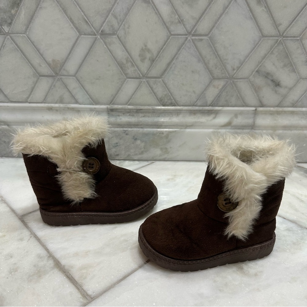 Size 10 Toddler Girl Faux Fur Trim Boots